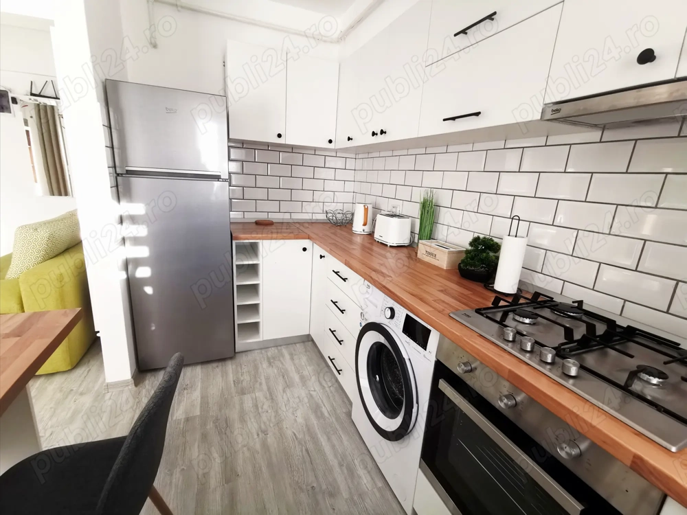 Apartament 2 camere, Zona Mall + Loc Parcare Privat+Boxă 