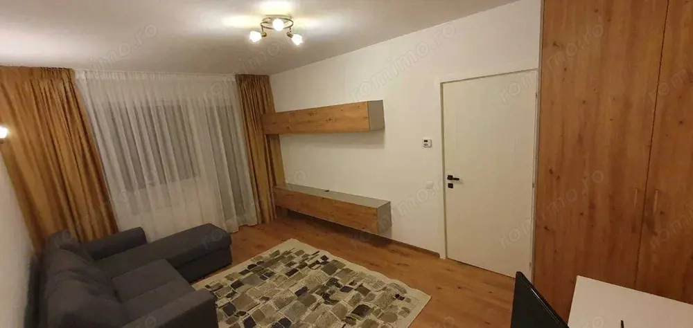 Apartament 2 cam 53 mp, etaj intermediar, cu loc de parcare, Tractorul - Coresi