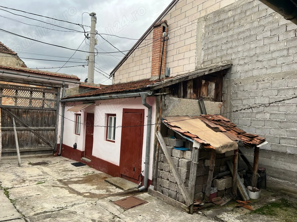 Casa de vanzare in centru Zarnesti