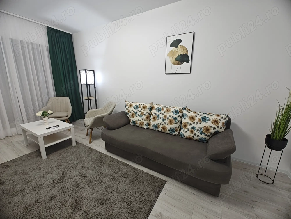 Proprietar, apartament 2.5 camere spațios, prima închiriere,decomandat