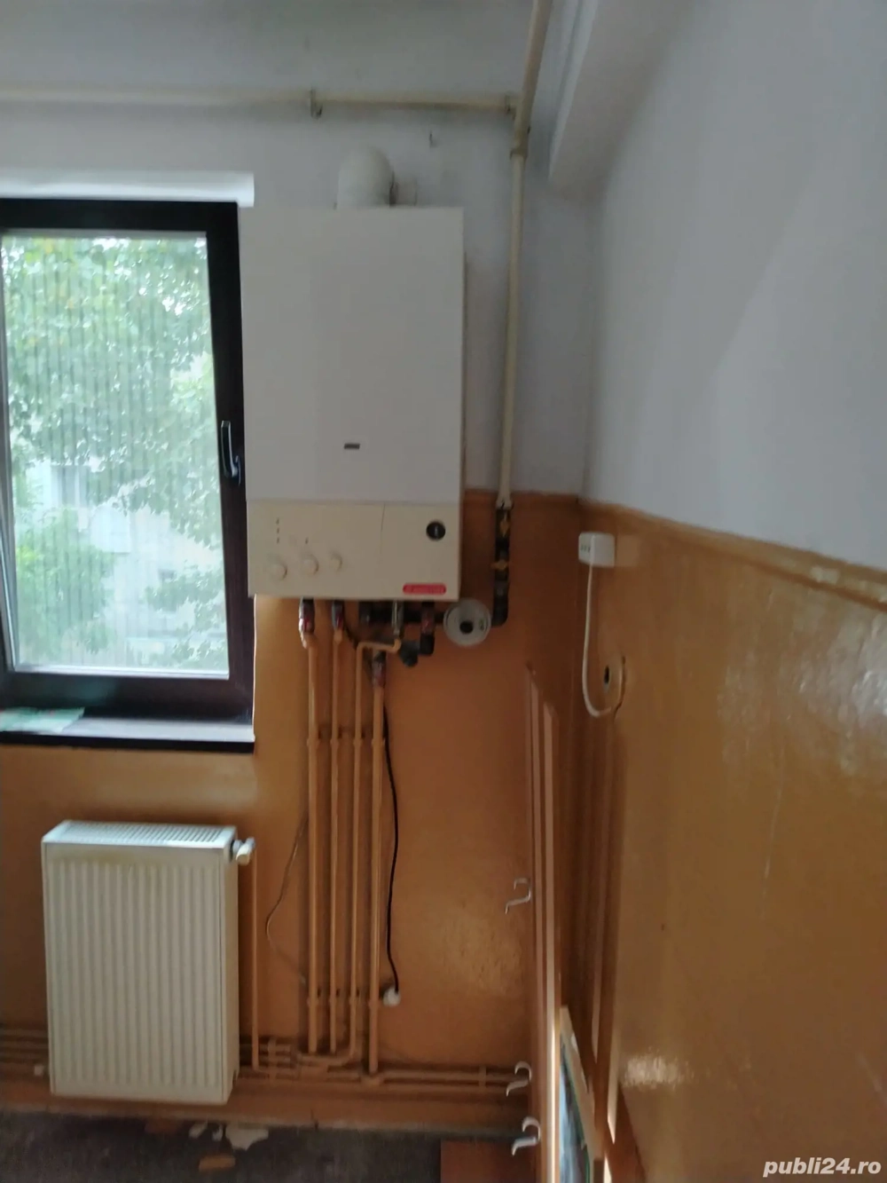 Apartament cu doua camere semidecomandat