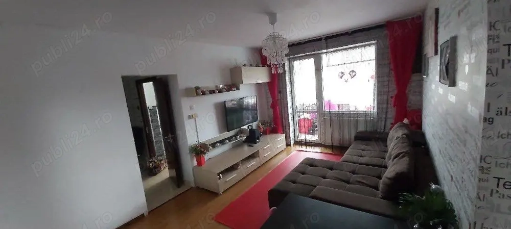 Vând urgent apartament 3camere zona ultracentrala 