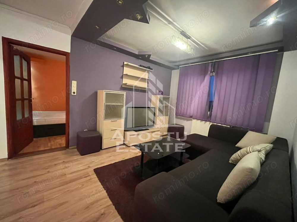 Apartament cu 3 camere, semicomandandat, etaj intermediar, Sagului