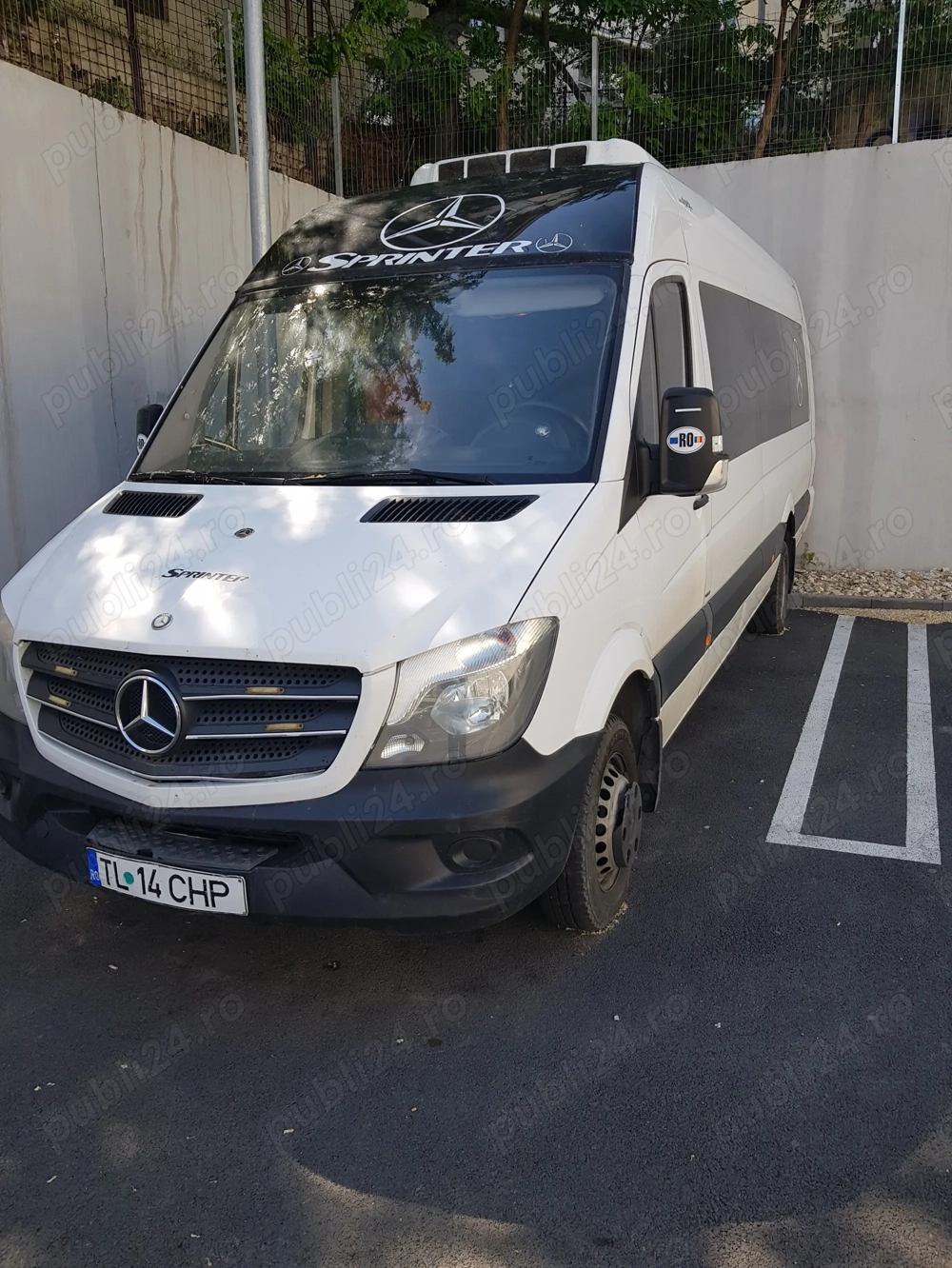 Microbuz Mercedes-Sprinter