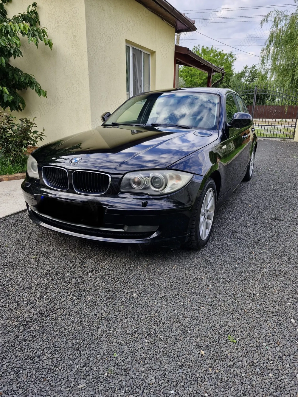 Vând BMW seria 1 automată, an 2010,143 cp