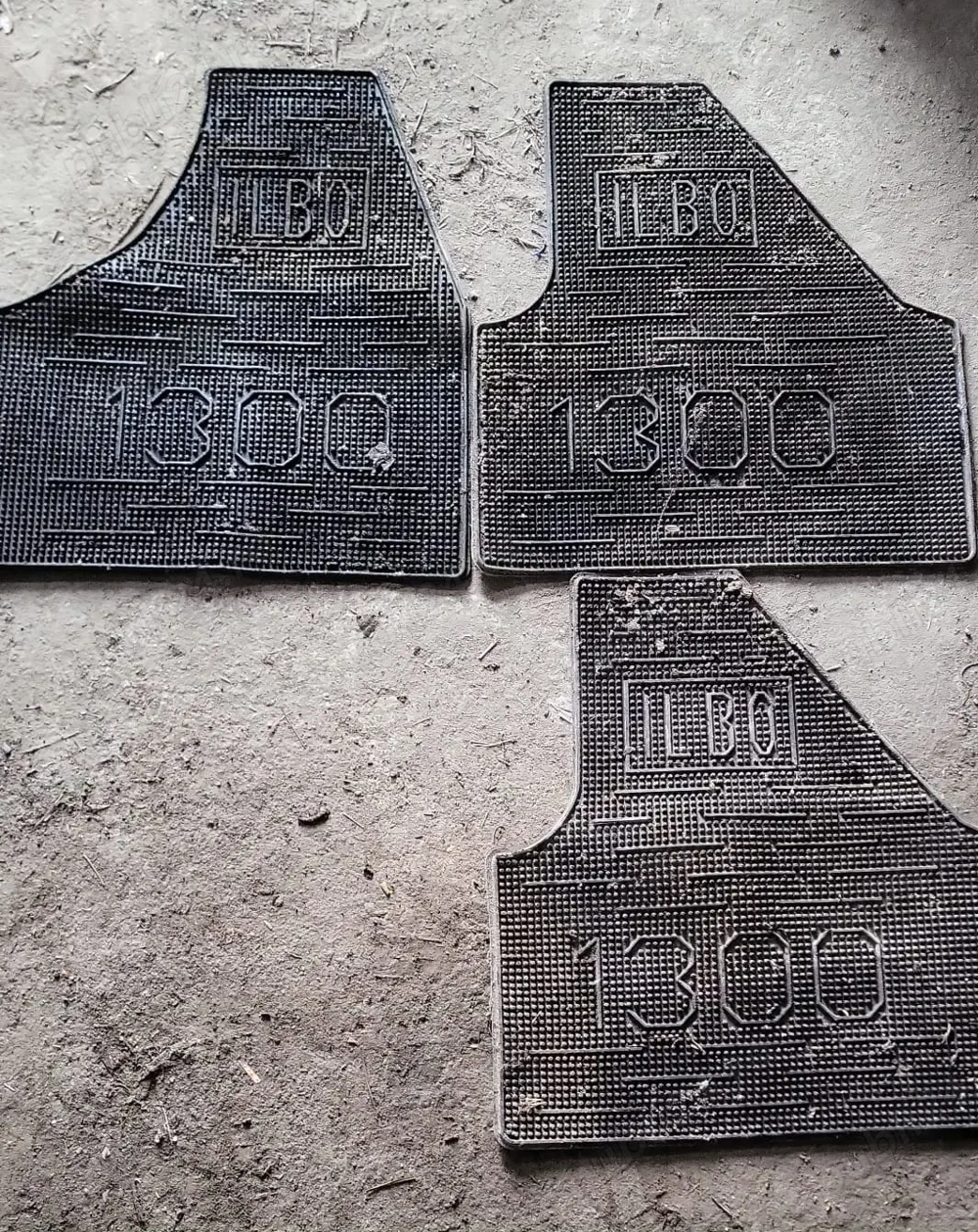 3 Bucati presuri cauciuc Originale Dacia 1300