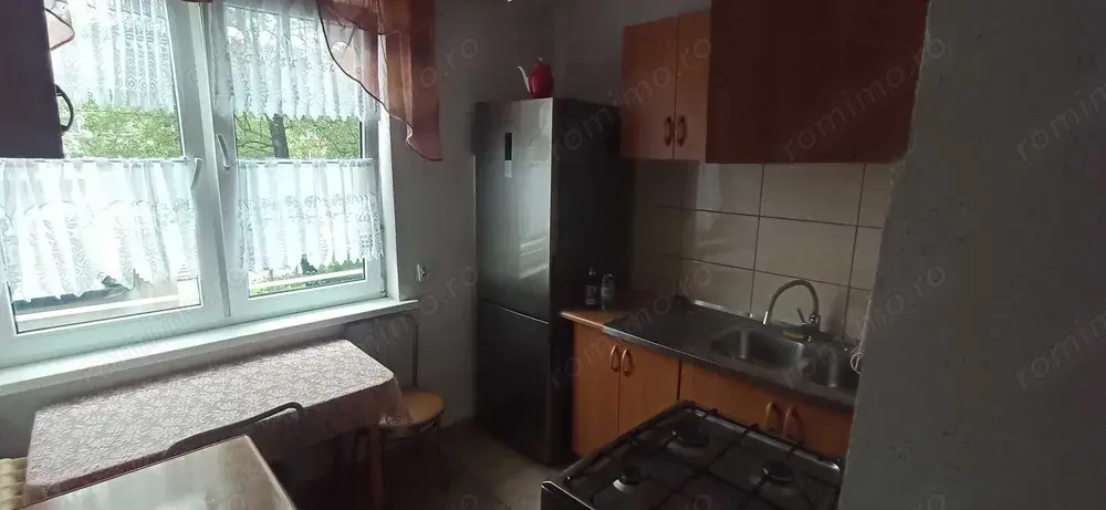 Apartament 2 camere complet mobilat   zona Soarelui