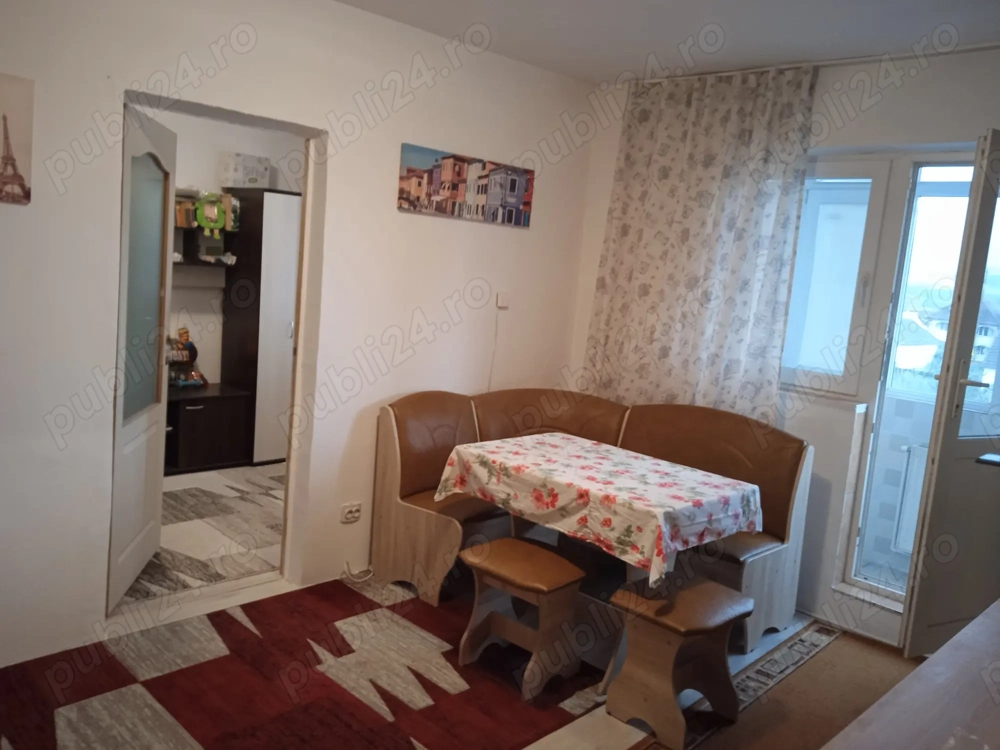 Vând apartament 2 camere în Avrig, zona Sticla.