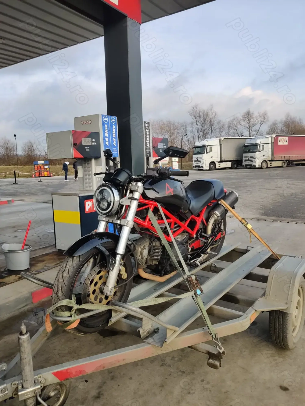 Piese ducati monster 2000