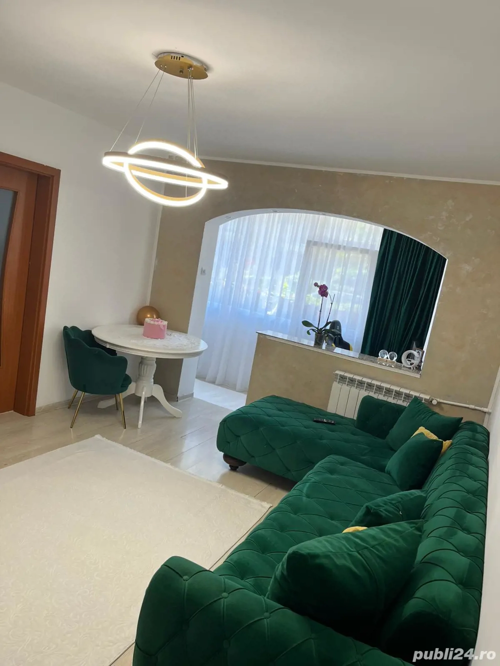 Vând apartament 2 camere km 4-5 Constanta mobilat și utilat Parter 