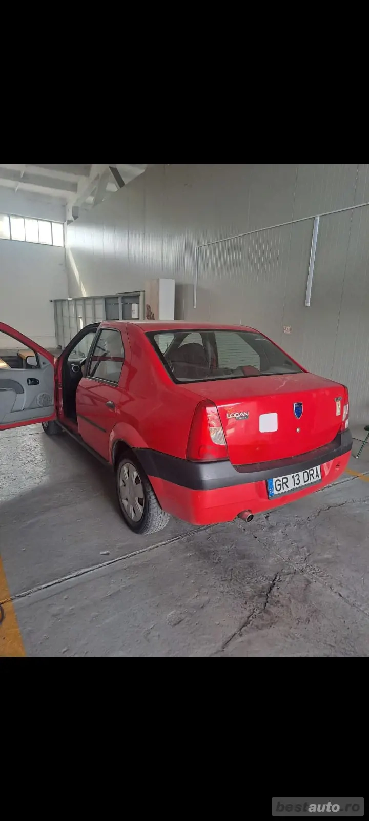 Dacia Logan 1.4 benzina ,anul 2005  km reali 