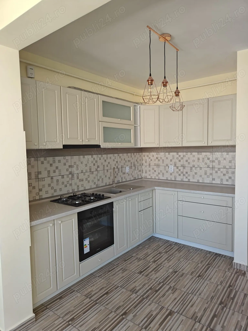 Apartament 3 camere zona, BMW Florești