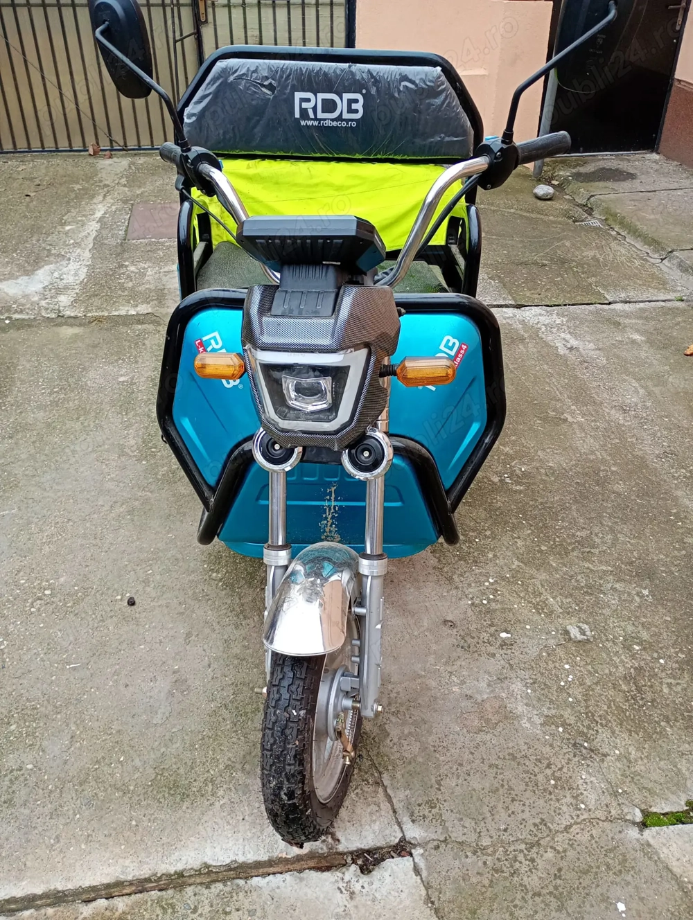 Vindem tricicletă electrica