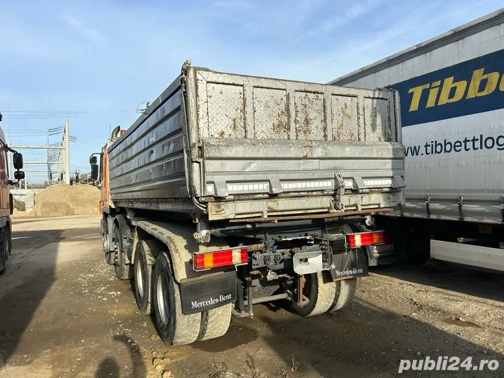vand bena 8x4 mercedes actros 