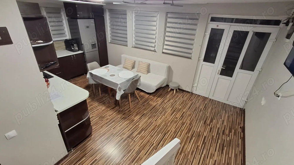 Casă renovată complet, cu curte amenajată și casă secundara- zona  Gutenberg  Oradea