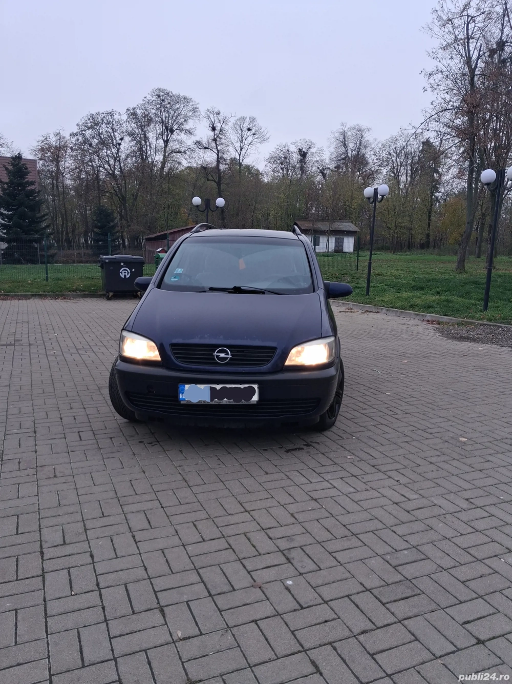 vand opel zafira an 2001 1.6 benzina 7 locuri