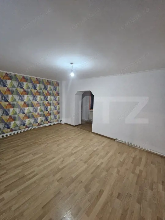 Apartament spatios, 4 camere, zona Obcini