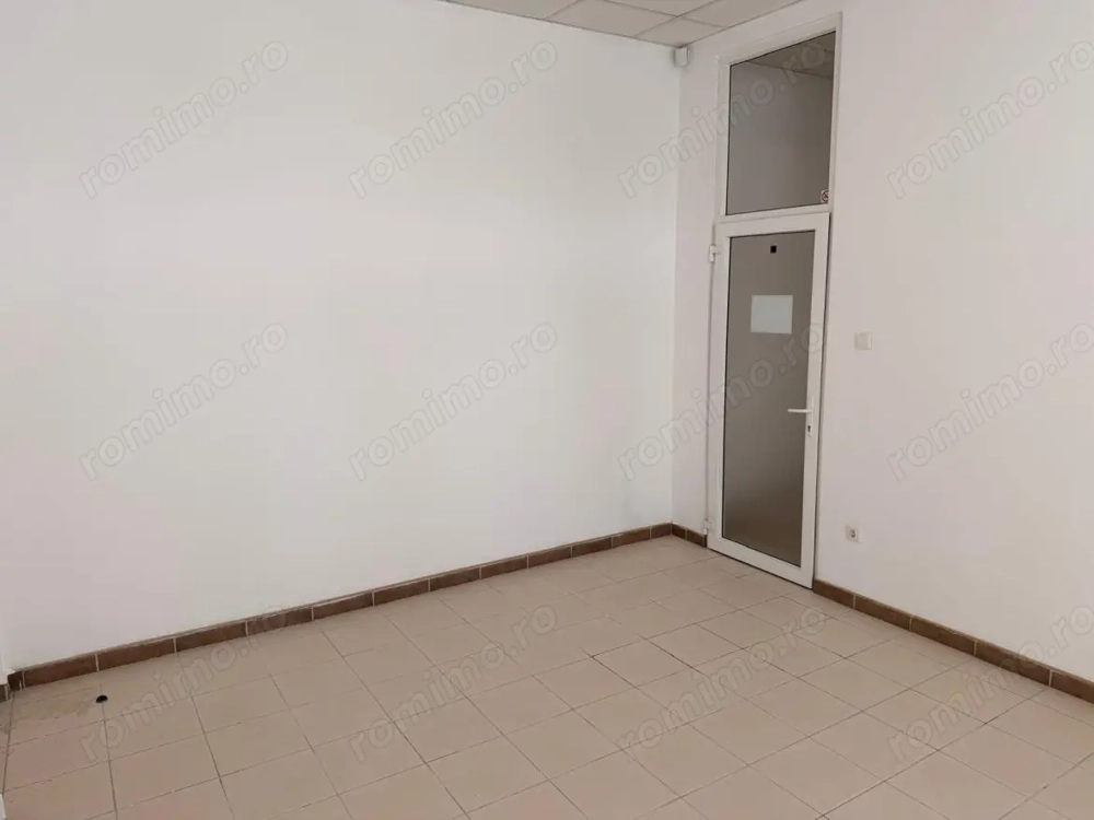 Depozit cu birou de închiriat   368 mp.