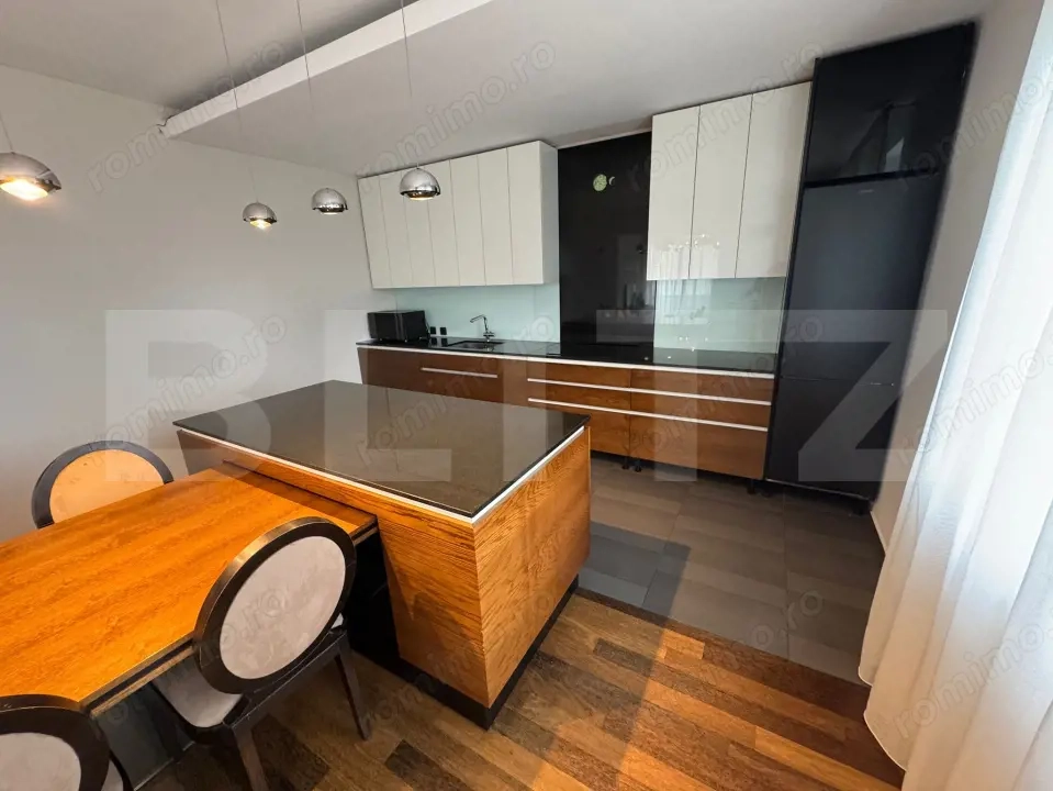 Apartament 3 camere lux, 150 mp, Garaj, zona Piața Cipariu 