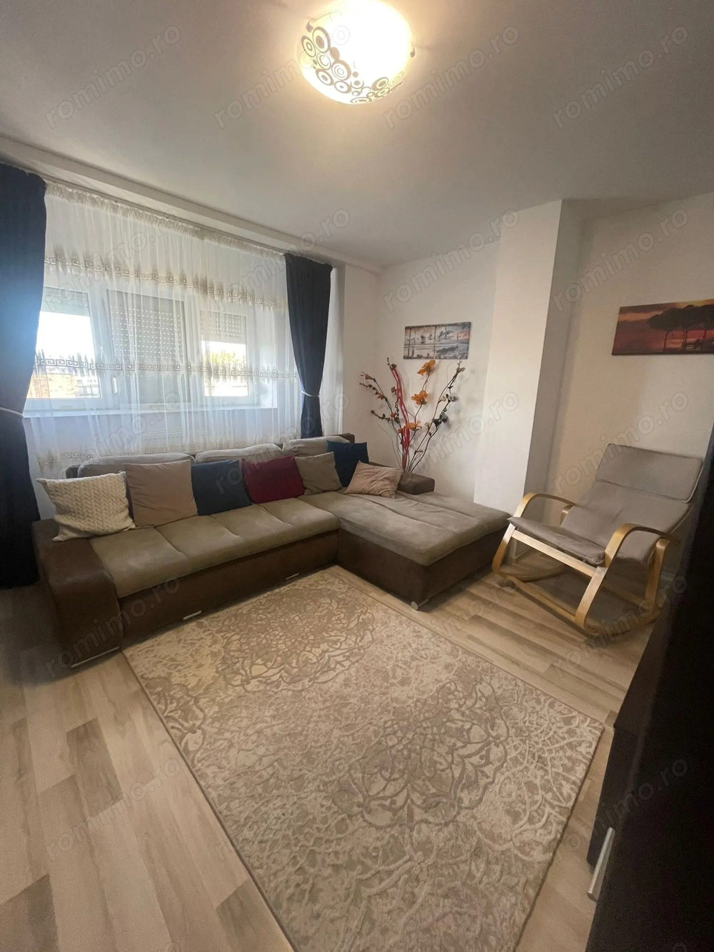 Apartament/mansardă 3 camere,Micro 17,utilat si mobilat