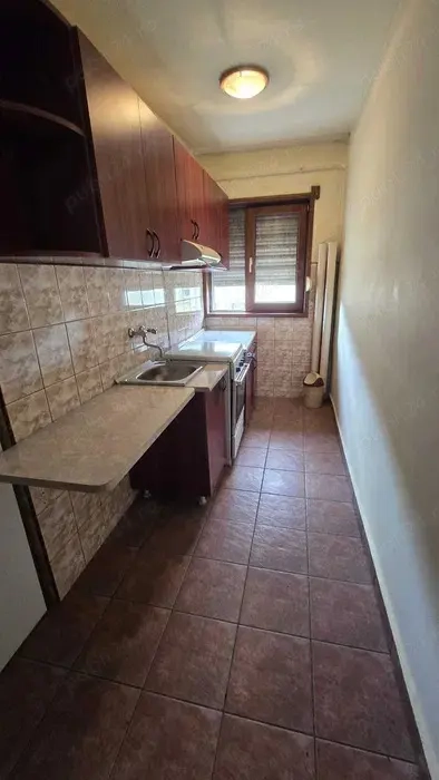 Apartament cu 4 camere în Calea Girocului decomandat