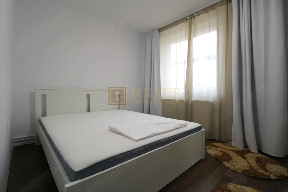 Piata 700; centrala proprie, la prima inchiriere dupa renovare.