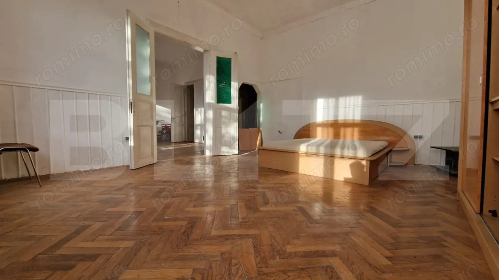 Cladire 3 camere, etaj intermediar, fatada platita, Piata Maria