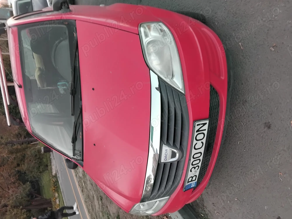 Vând dacia logan