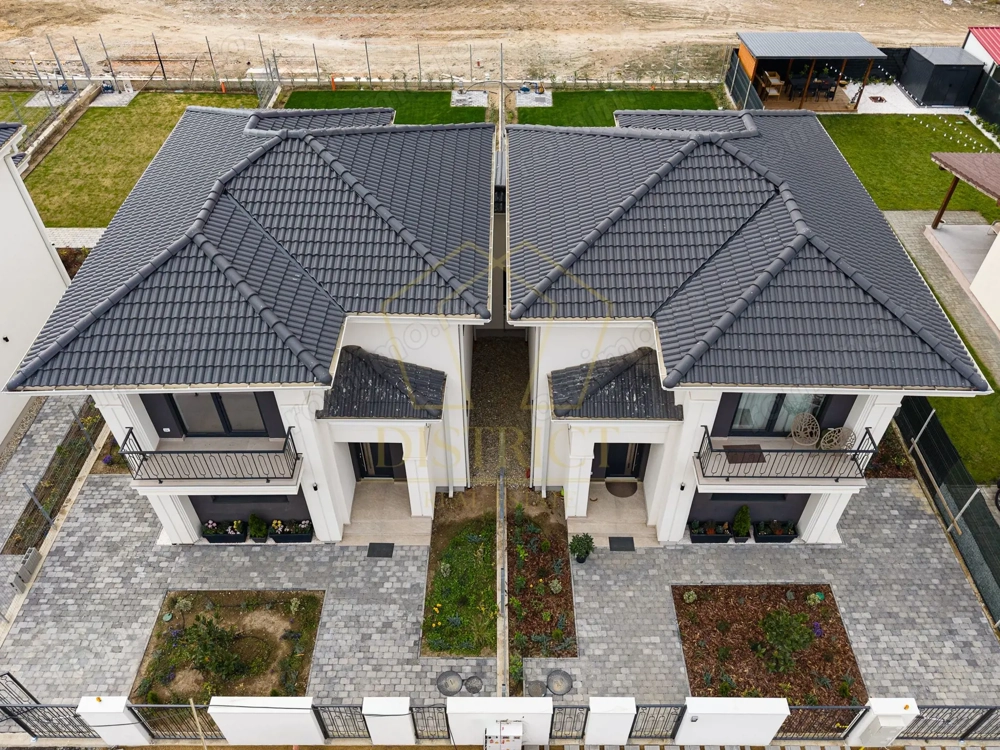 Duplex modern cu 4 camere despartit prin camera tehnica I Mosnita Noua