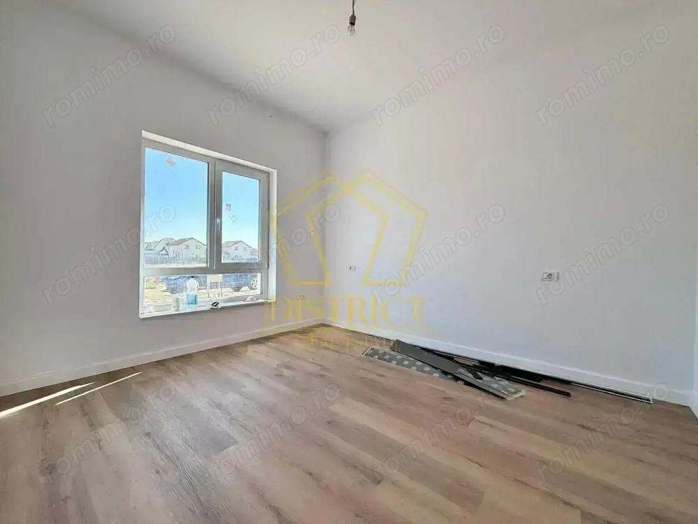 Duplex cu 5 camere, despartit prin camera tehnica I Dumbravita