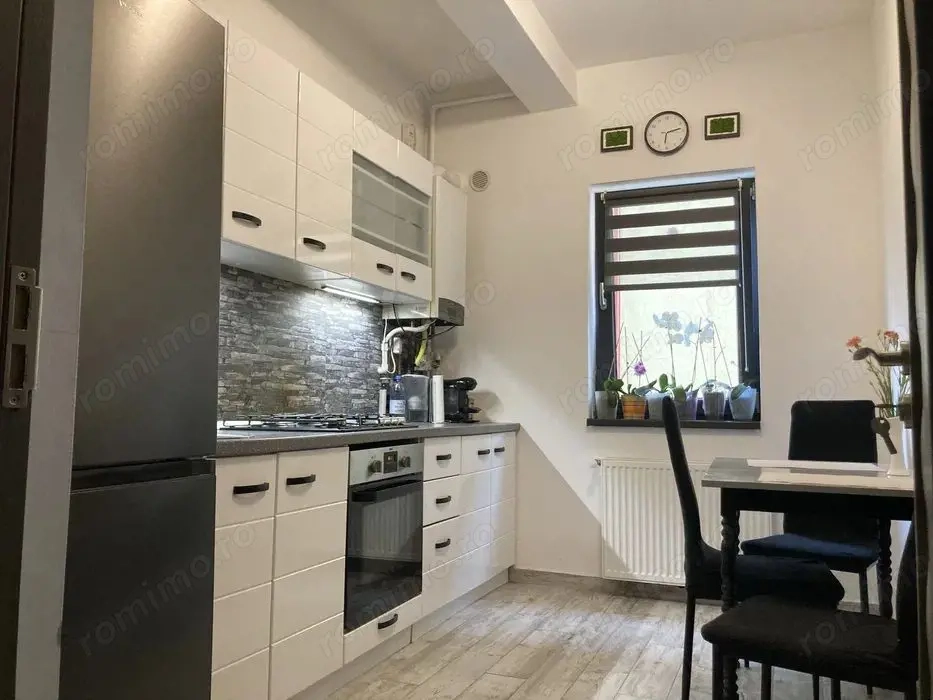 Santana de Mures - Vanzare ap. 2 camere + loc de parcare - Str. Garofitei