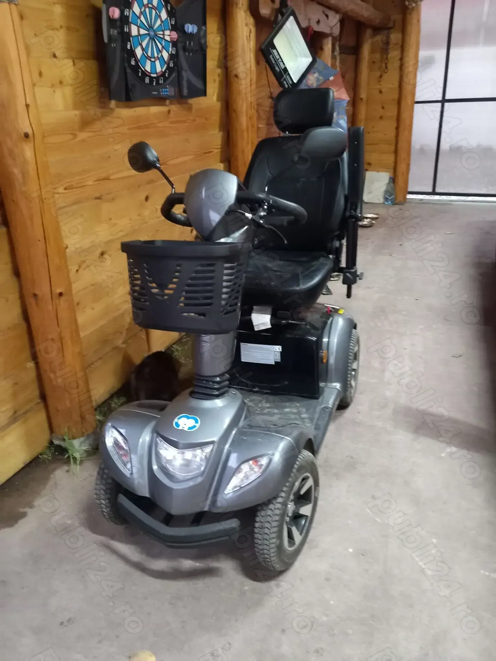 Scuter electric pentru persoane cu dizabilităti