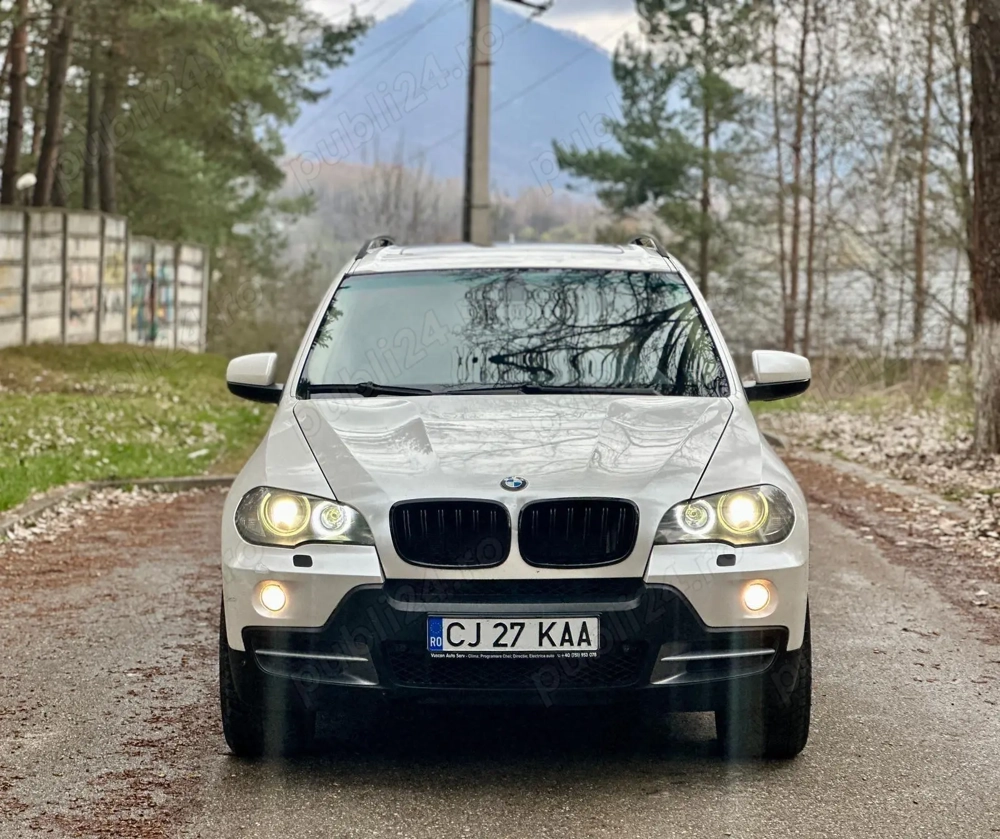 Vand masina Acum X5 - 4x4, 3L Motorină 7 locuri, ITP valabil până la 08 2  km, aer co