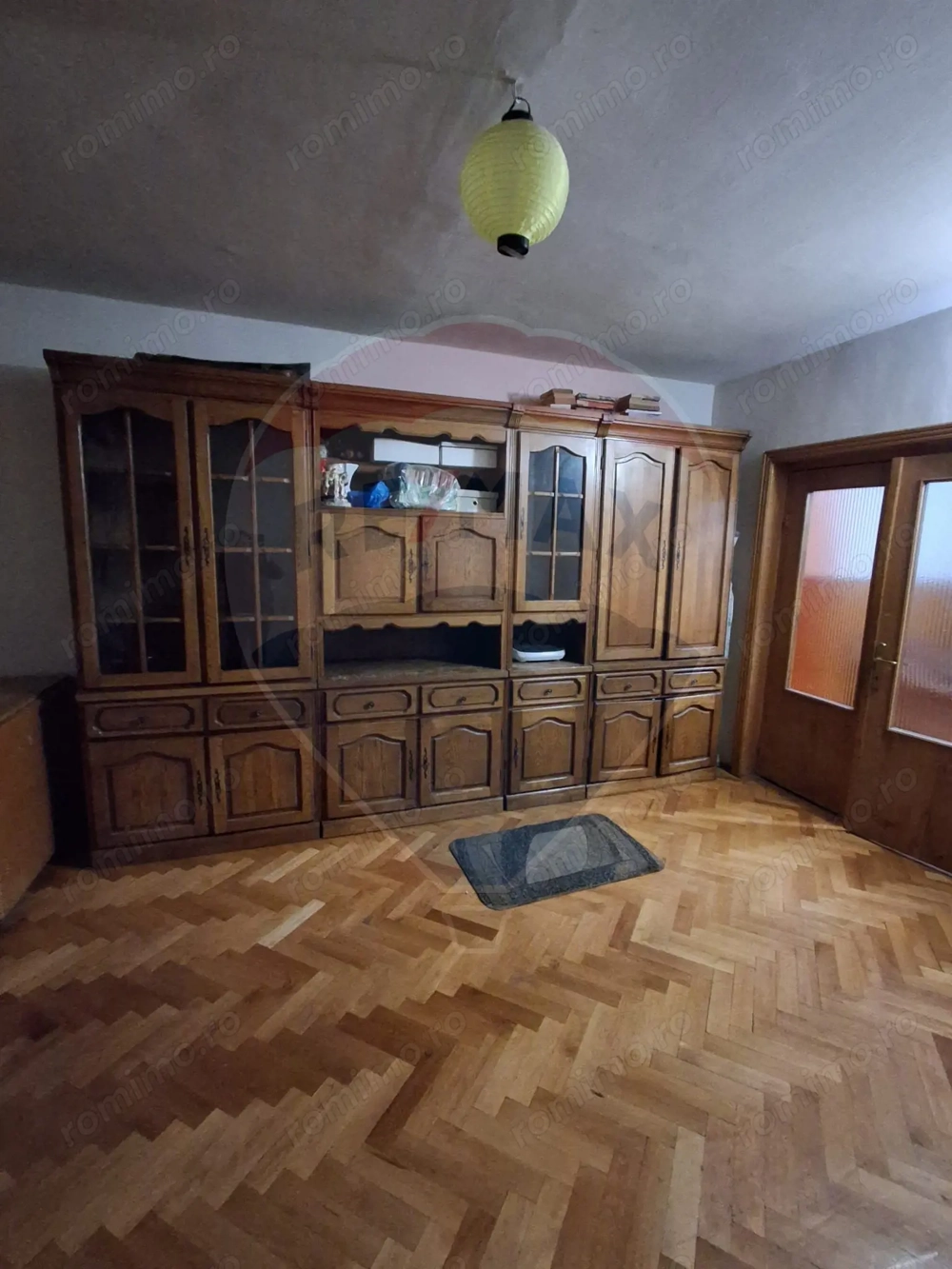 Apartament cu 4 camere de vânzare în zona Iosia