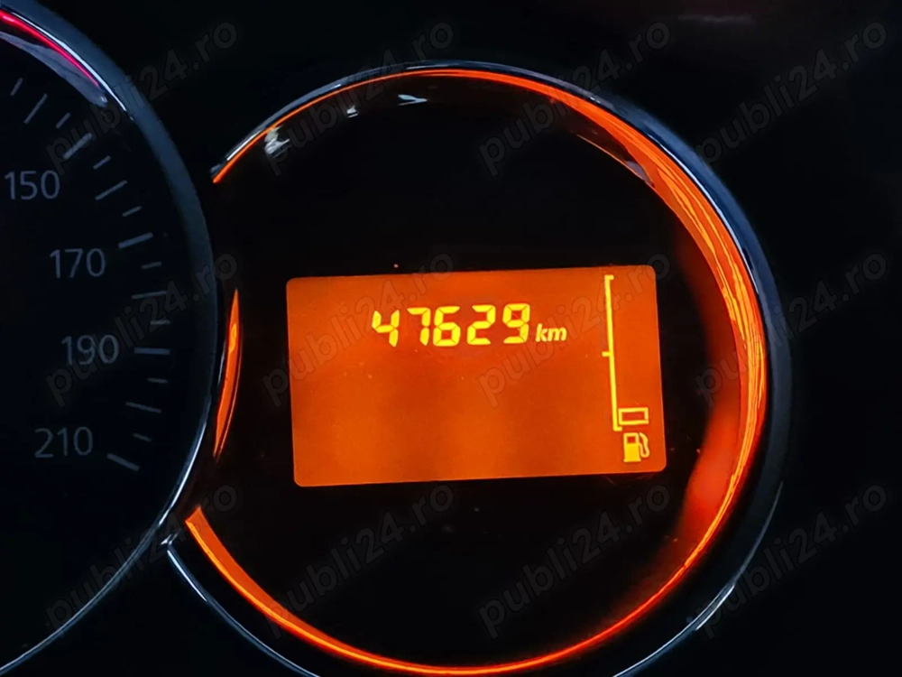 Dacia Logan Laureat 2013 , unic proprietar, foarte bine intretinuta.