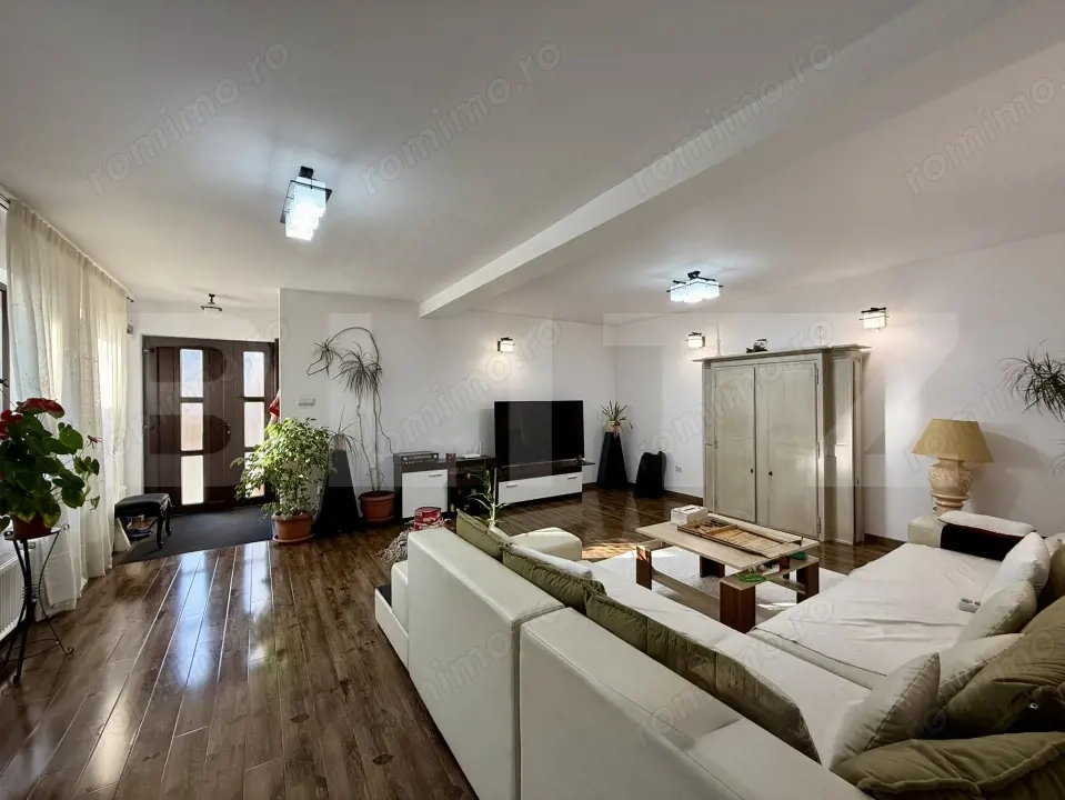 Casă spațioasă, perfectă pentru familie