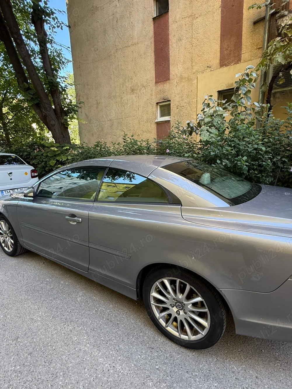 Vand Volvo C70 coupe-cabriolet in stare foarte buna de functionare