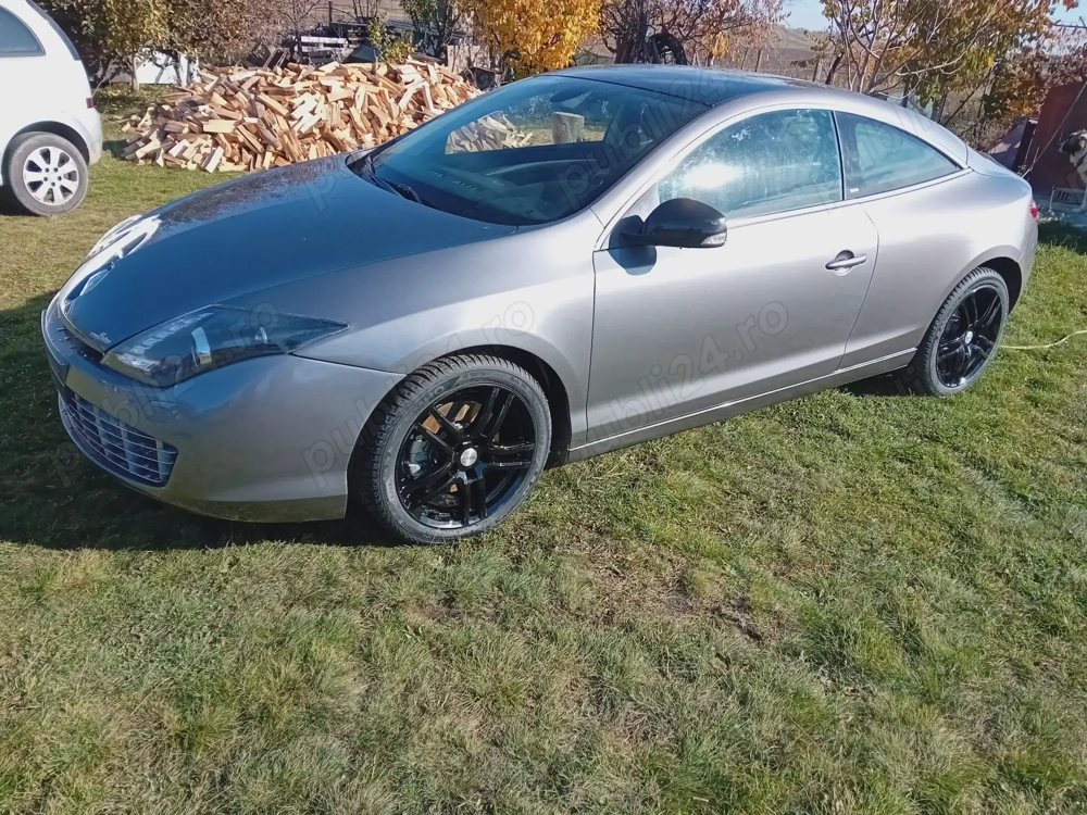 RENAULT  LAGUNA CUPE2.0 tdi, 2015 Automată, 126 000 Km, 8700 