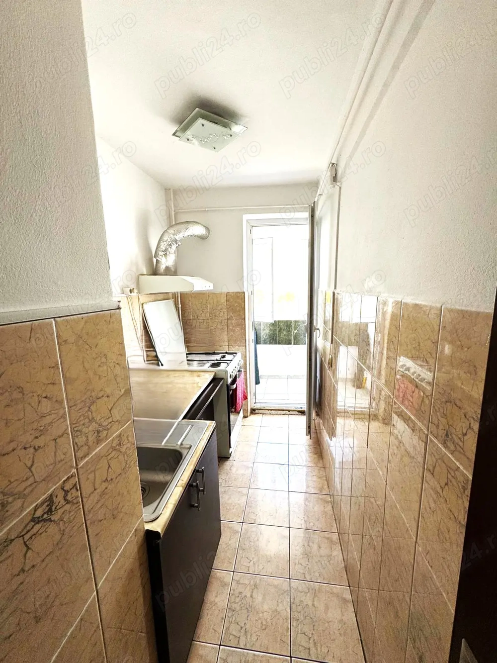    45.500 euro, NEGOCIABIL, 2 camere, 37mp, Micro 19