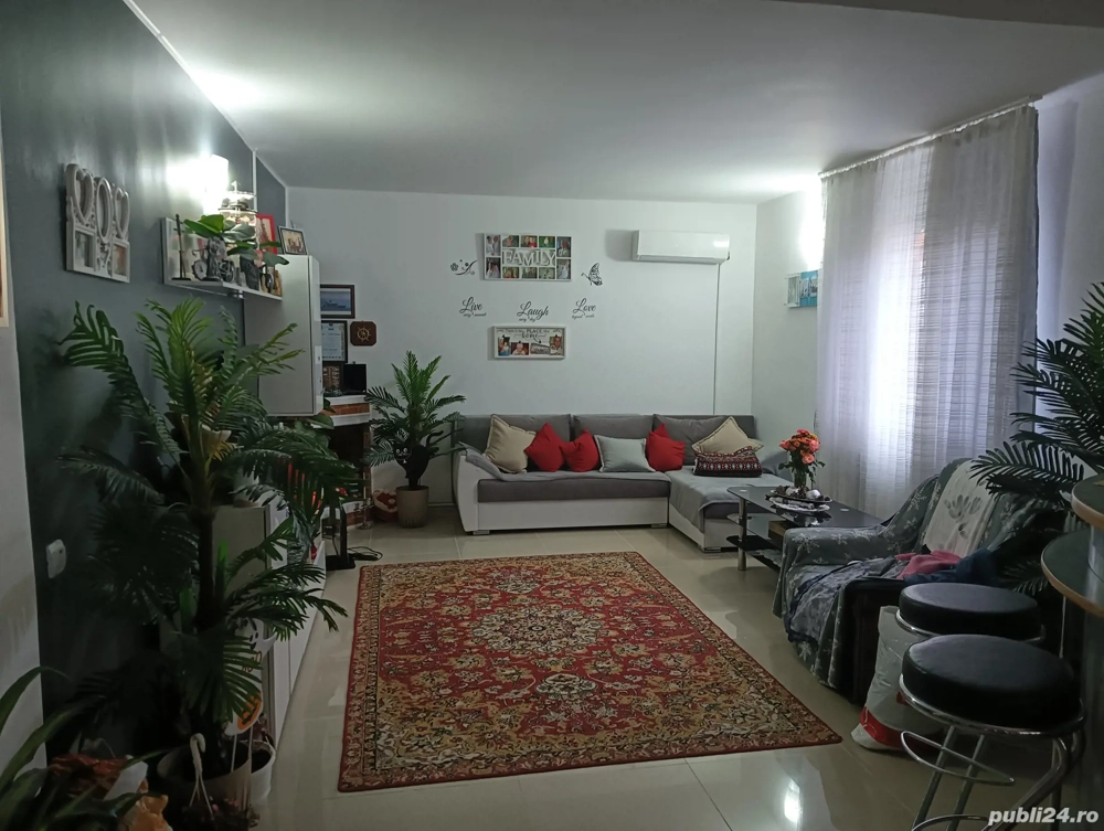 Vând casă în Navodari în cartierul de vile