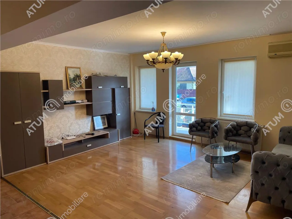 Apartament cu 4 camere , balcon si parcare in zona Strand din Sibiu