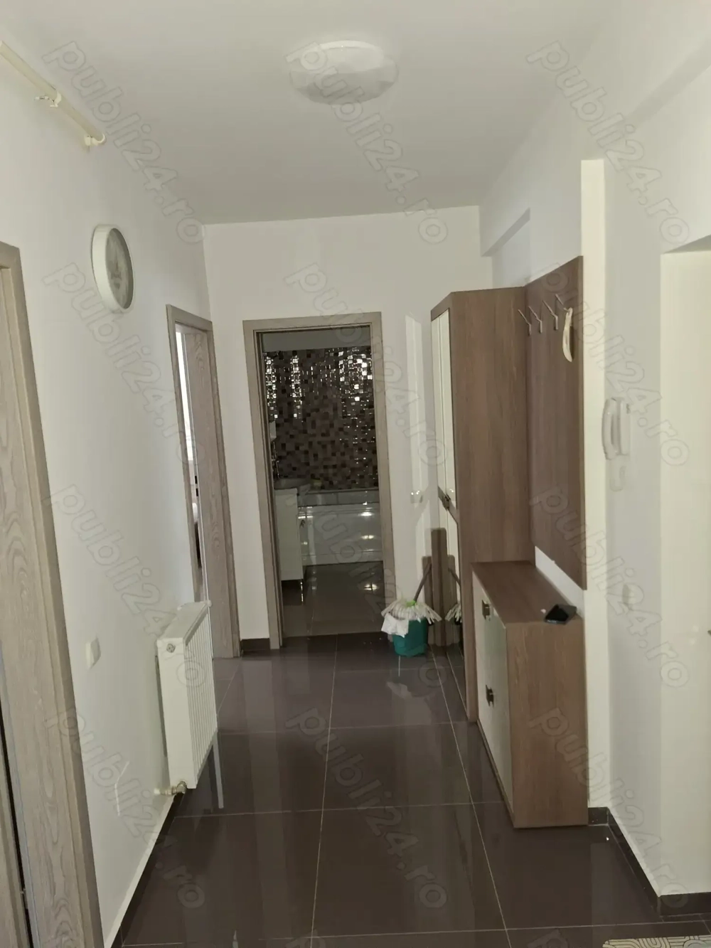 Vand apartament 2 camere.