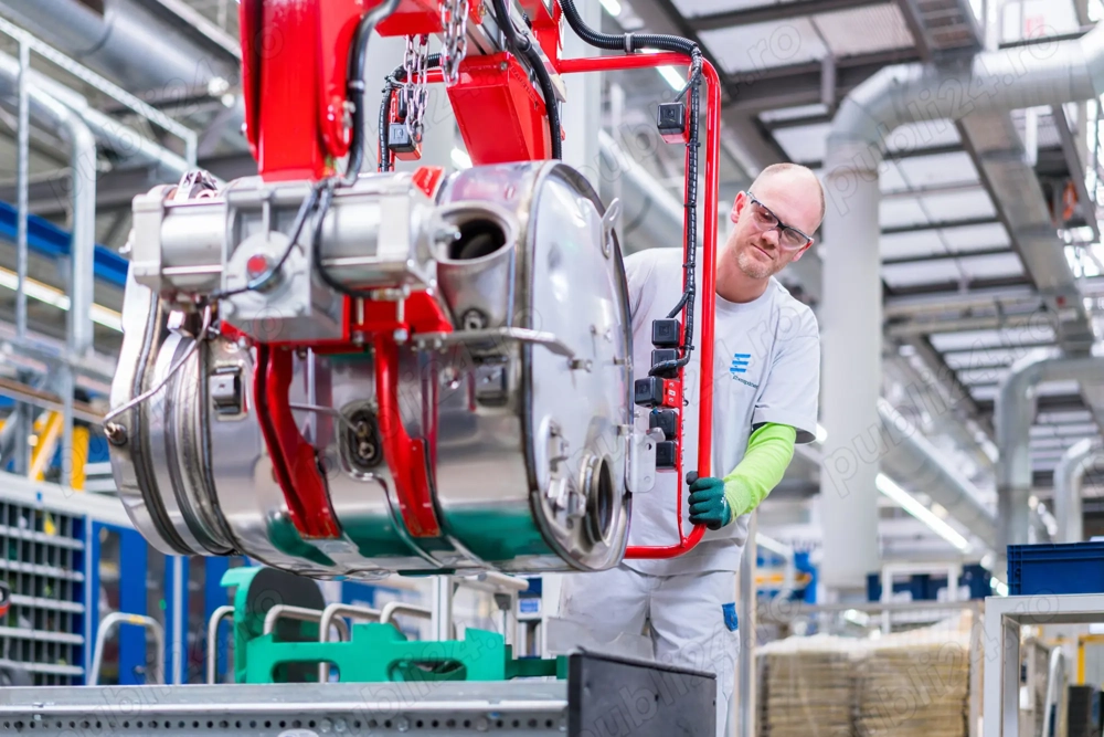 Angajăm Operator utilaj cu atestat de stivuitorist