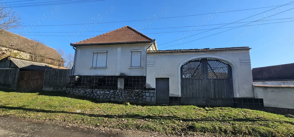  Casă de vânzare   Săcel, județul Sibiu
