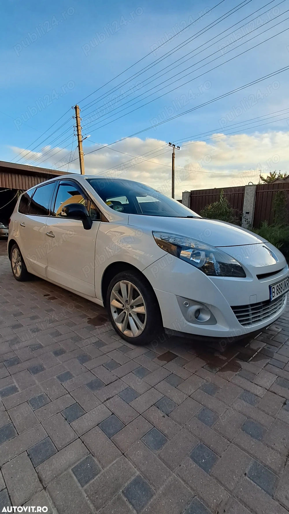 Renault Grand Scénic 2011   7 locuri, piele, motor diesel 1.9 dCi