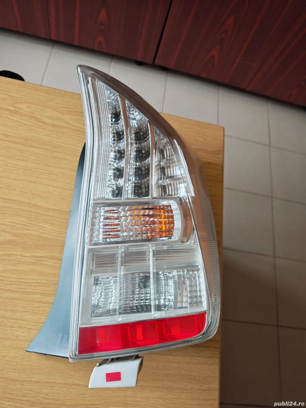 Lampa spate dreapta toyota prius 3 