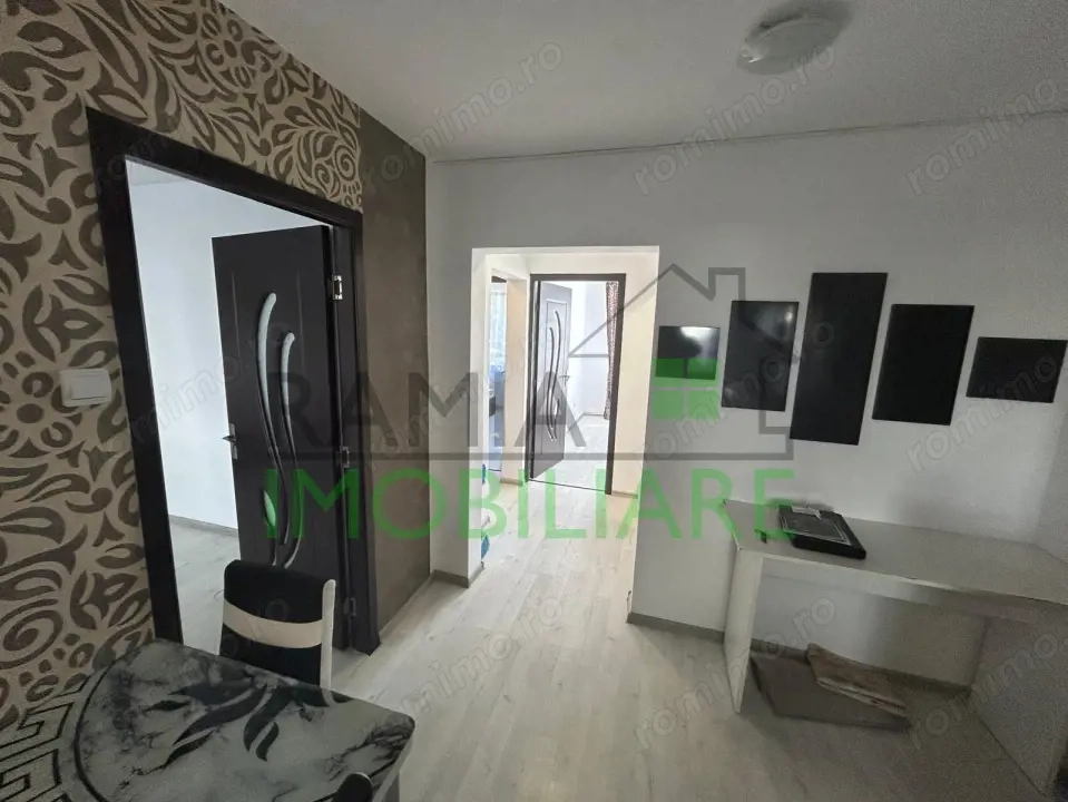 Apartament 3 camere de inchiriat , Decomandat, Craiter