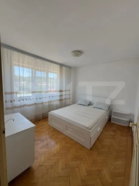 Apartament luminos cu 3 camere Moreni