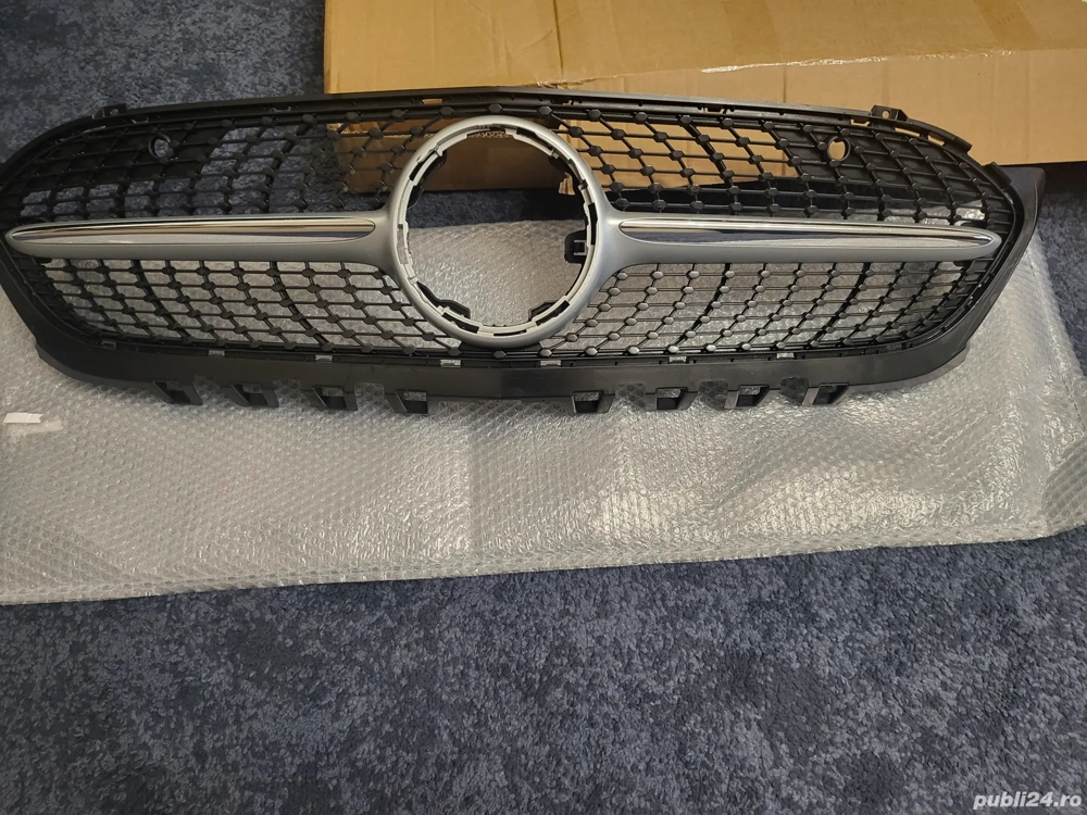 Grilă Mare radiator Mercedes w177 A200 2019 
