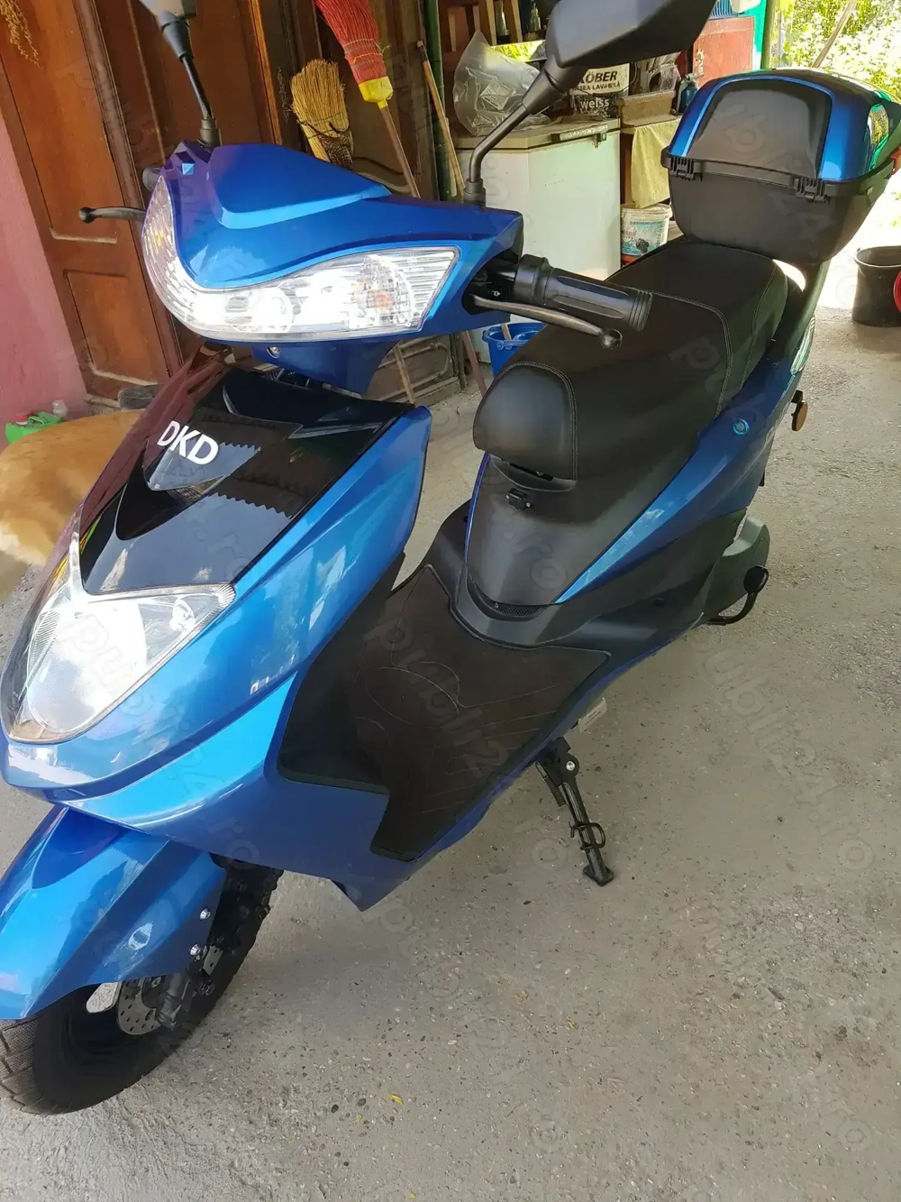 Vind scuter electric in garantie 